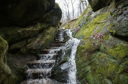 Дантово ущелье: Путешествие по тропам фантазии и мифов