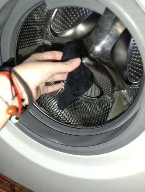 Секрет идеальной стирки: как вернуть одежде яркость и свежесть