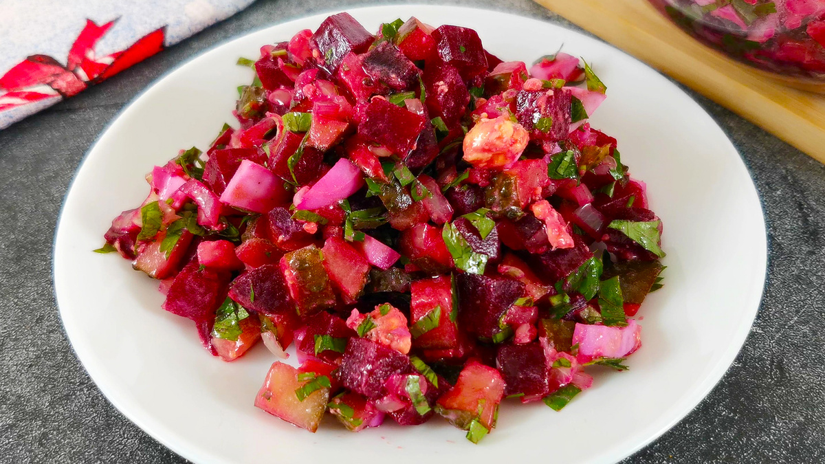 Непревзойденный витаминный салат из свеклы за считанные минуты