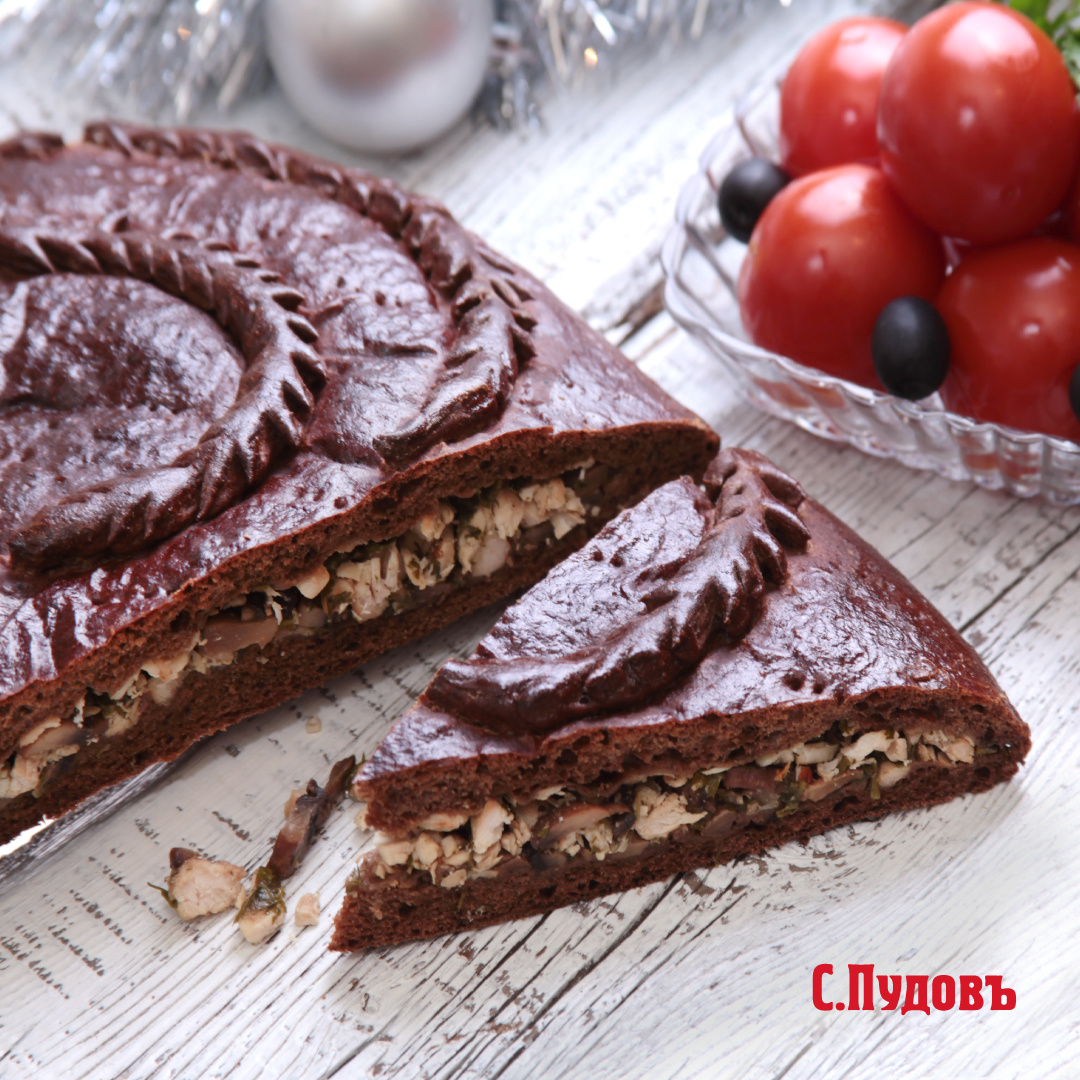 Ржаной пирог с грибами и курицей