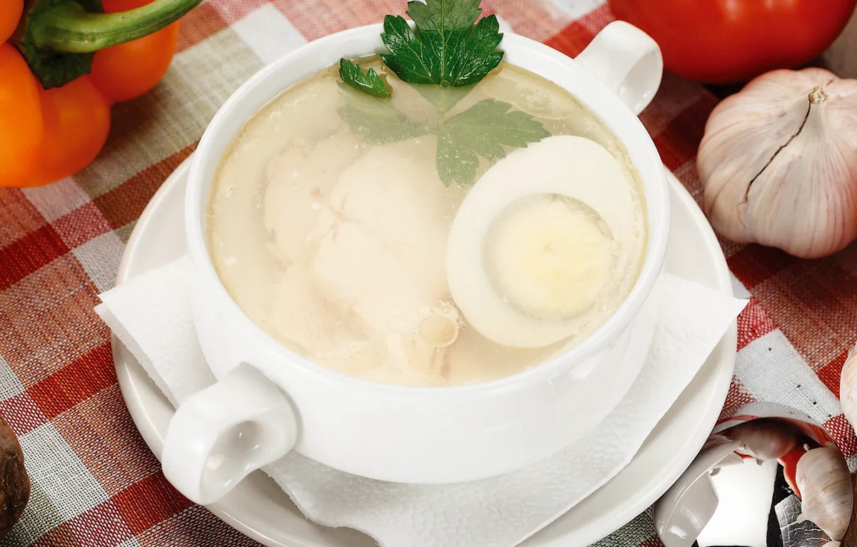 Супы и бульоны: лучший способ восстановиться после праздников