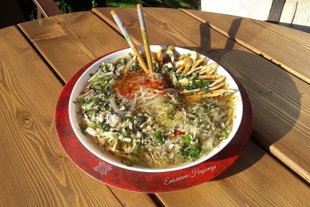 Кукси: Удивительный холодный суп для жаркого лета