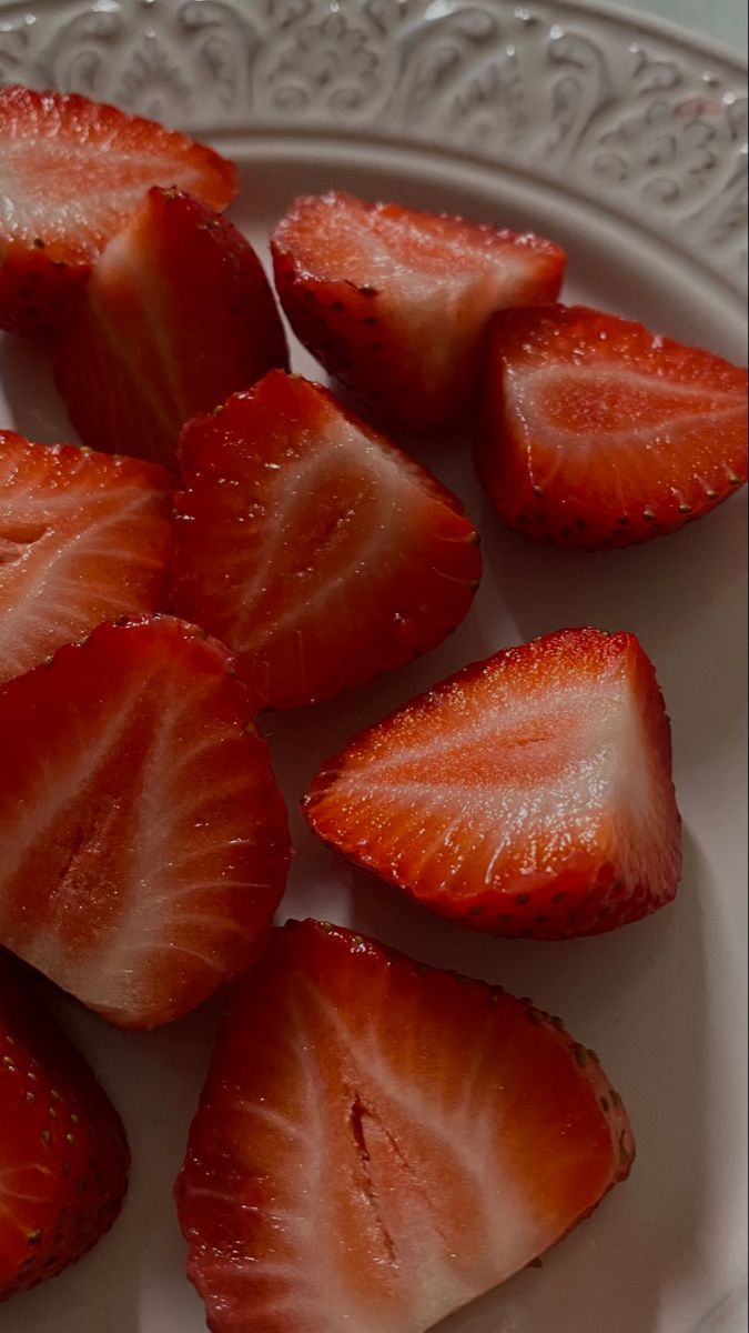 Секреты красоты: 5 продуктов для сияющей кожи