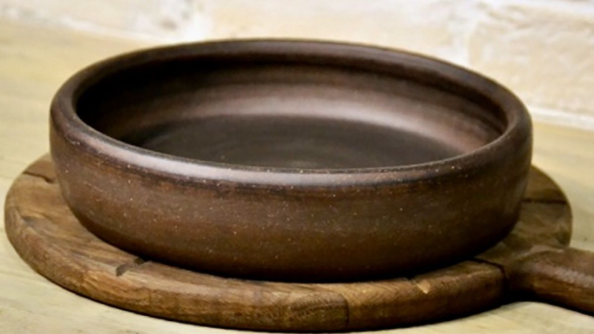 Глиняные сковороды: преимущества и недостатки для запекания