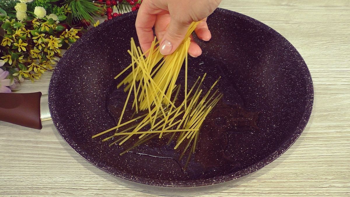 Как пожарить макароны: простой и аппетитный рецепт без мяса