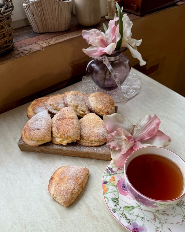 Ностальгия в каждом кусочке: вкусные сочники с творогом