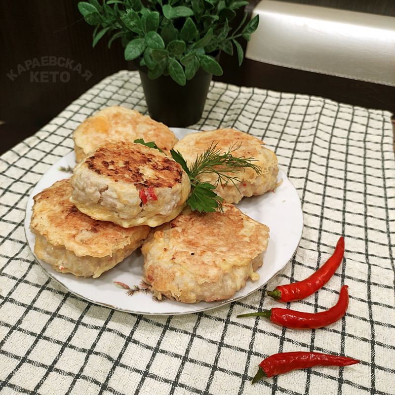 Куриные котлеты в сырном кляре: хрустящий деликатес для настоящих гурманов