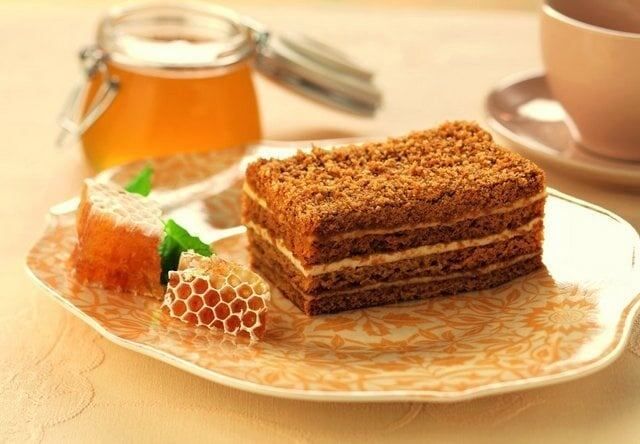 Сладкие секреты меда: как выбрать и чем он полезен