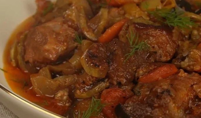 Секреты приготовления ароматного рагу из свинины с баклажанами