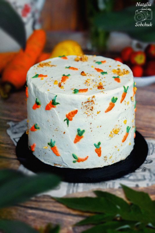 Неповторимый морковный торт с карамелизованной грушей и кремом чиз