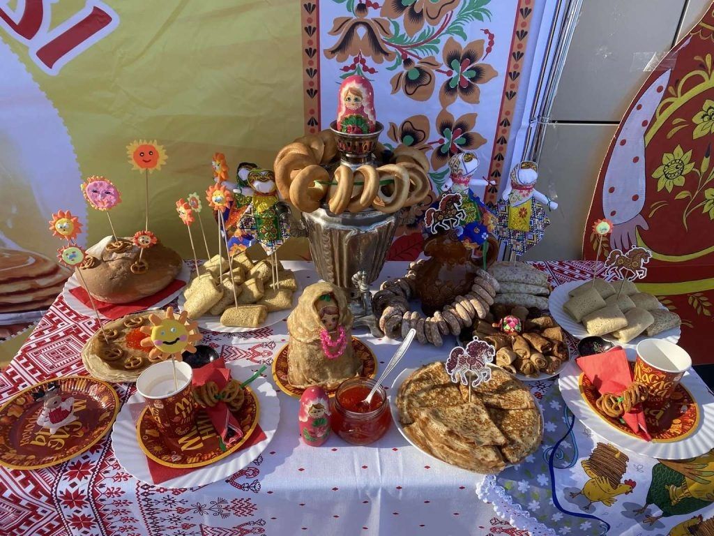 Масленица в Кашарах: Творческие мастерские и ароматные угощения согрели сердца