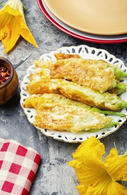 Нежные кабачки с сырной начинкой, которые покорят всех