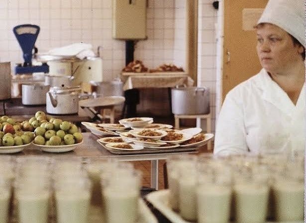 Путешествие в мир обедов советской столовой 60-х годов