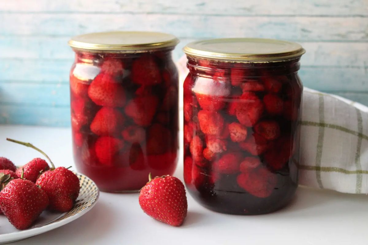 Клубника в сиропе: как создать идеальный десерт