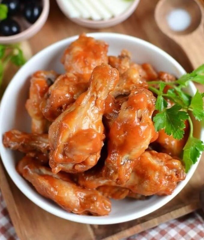 Куриные крылышки в томатном соусе: просто и вкусно