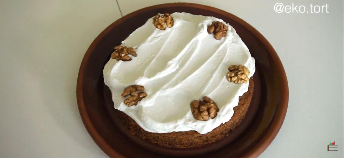 Морковный торт без яиц и сахара: полезное лакомство для всех