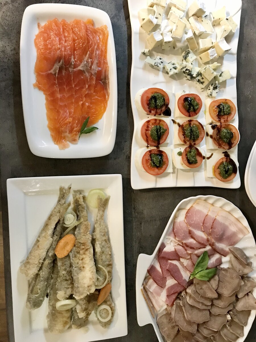 Как отпраздновали 23 февраля: вкусные идеи для праздничного стола