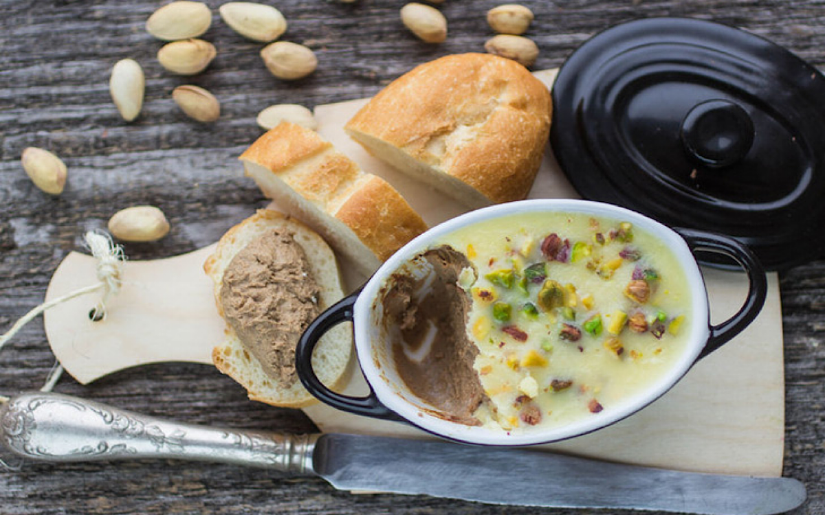 Паштет на любой вкус: три изысканных рецепта с куриной печенью