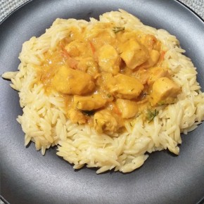 Курица карри с орзо: простота и вкус в каждом кусочке