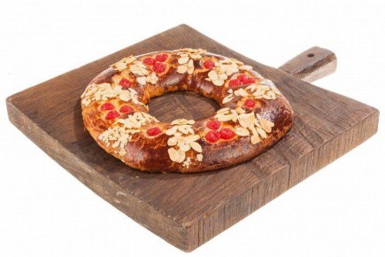 Сдобный кекс с орехами (Роскон-де-рейес)