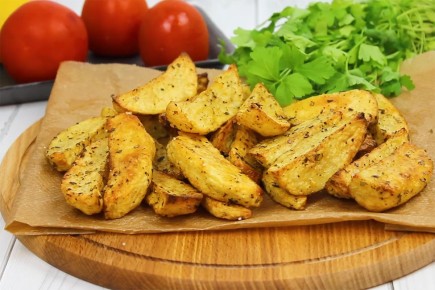 Как приготовить хрустящие картофельные дольки в духовке