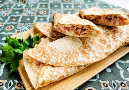 Лаваши с ветчиной и сыром