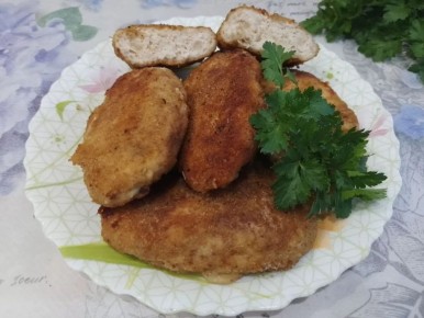 Сочные котлеты из куриного мяса в хрустящей корочке