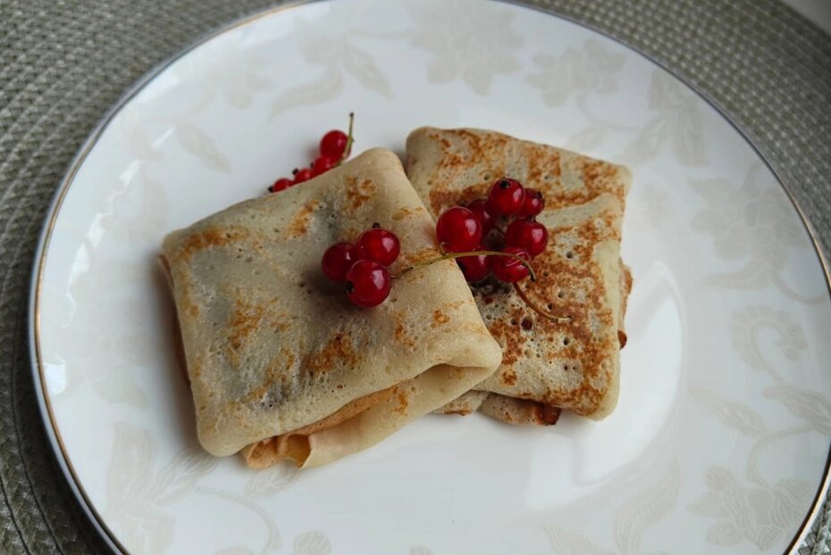 Сладкие блинчики с шоколадом