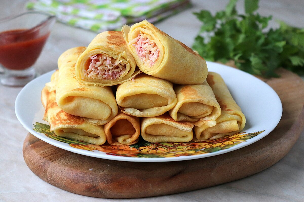 Пять бесподобных рецептов блинов с начинками на Масленицу