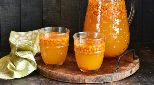 Незаменимый зимний компот из облепихи: простой рецепт на каждый день