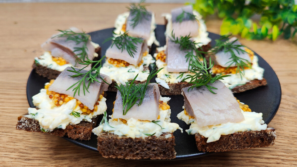 Невероятно вкусная закуска из сельди: идеальный выбор для любого стола