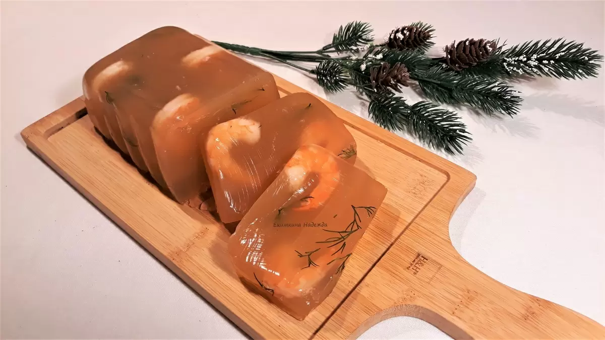 Заливное из креветок: изысканный и легкий рецепт для праздничного стола