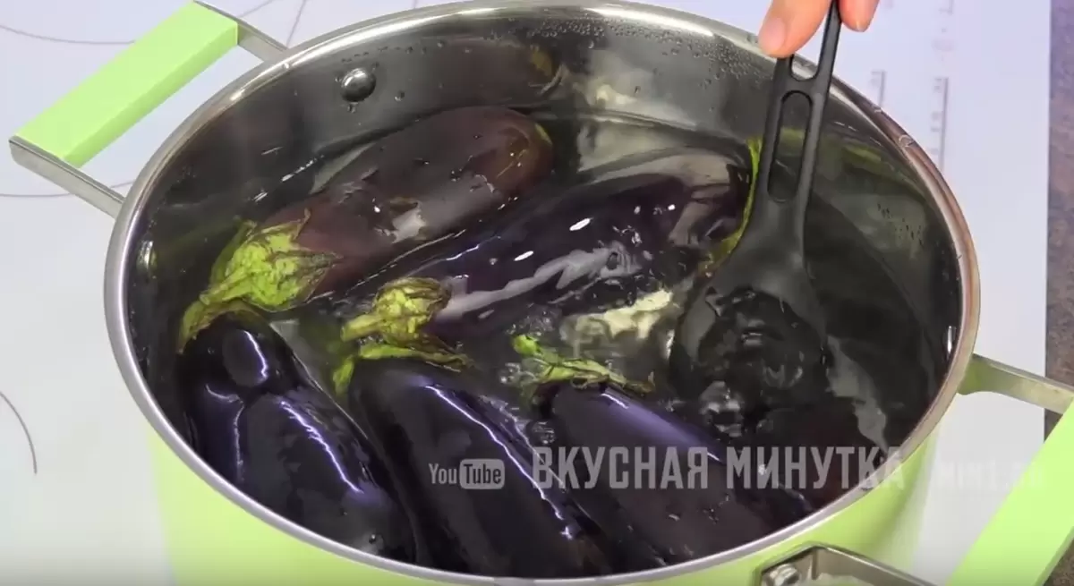 Пикантные маринованные баклажаны: быстро и просто