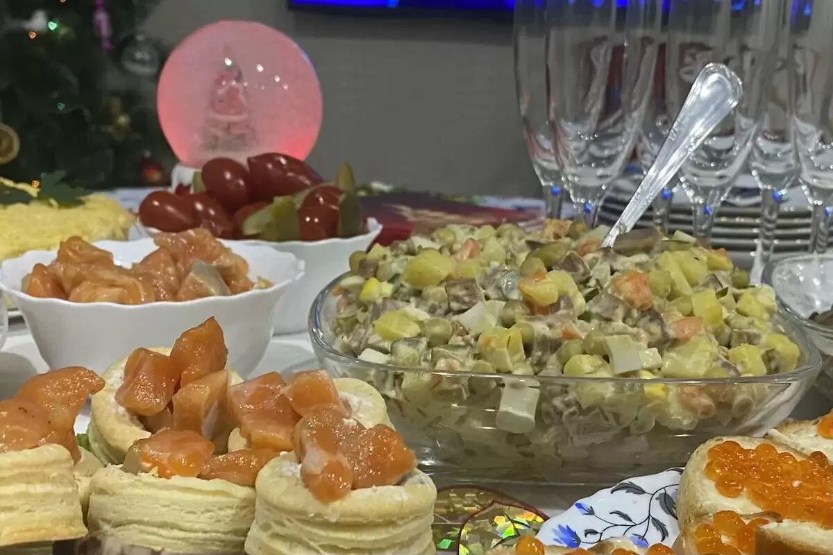 Как праздничные угощения могут стать поводом для активной прогулки: подсчеты калорий