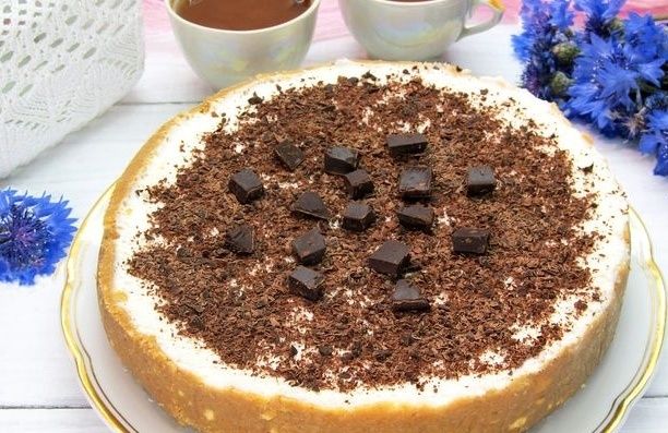 Восхитительный торт без выпечки с печеньем и муссом